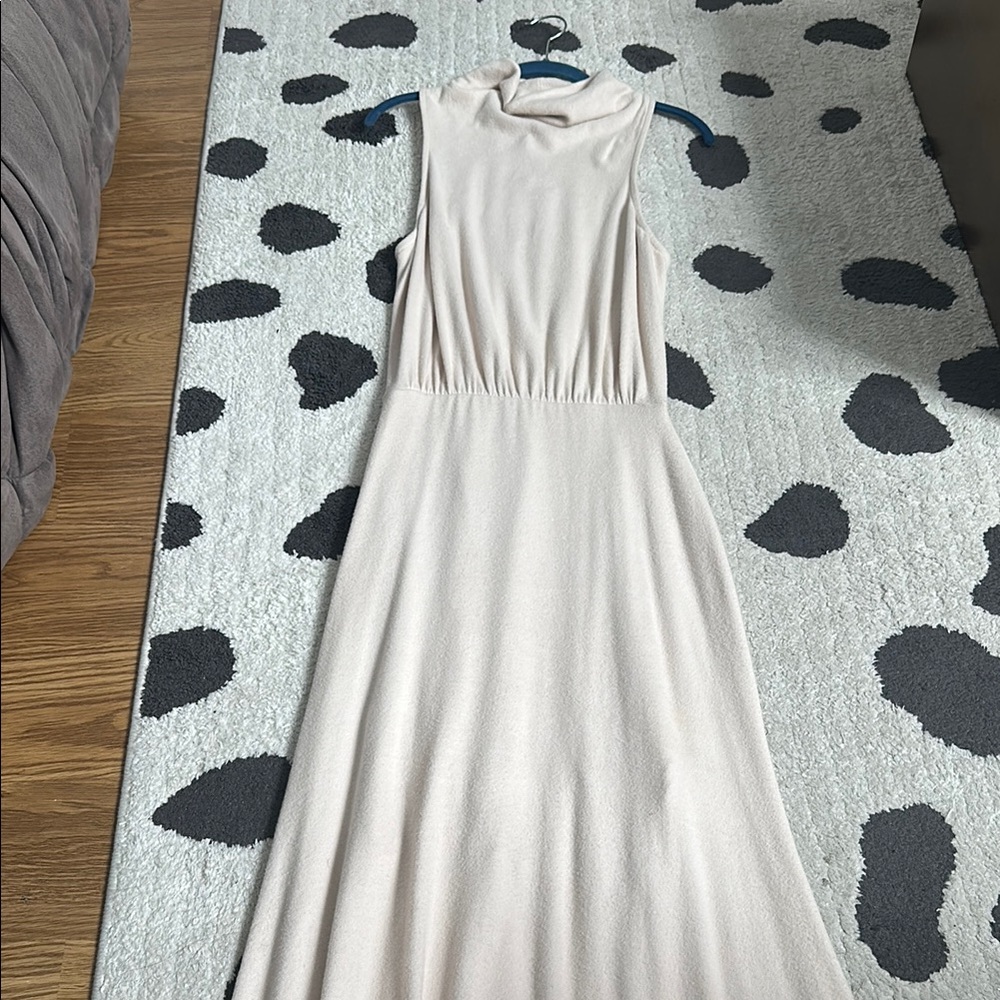 Elegant Sleeveless Cream Dress by Anthropologie